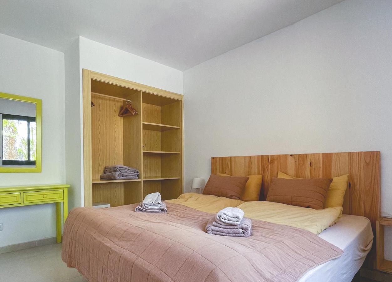 Seaside Apartment Corralejo : A Cozy Holiday Home In A Peaceful Well Located Green Complex Extérieur photo