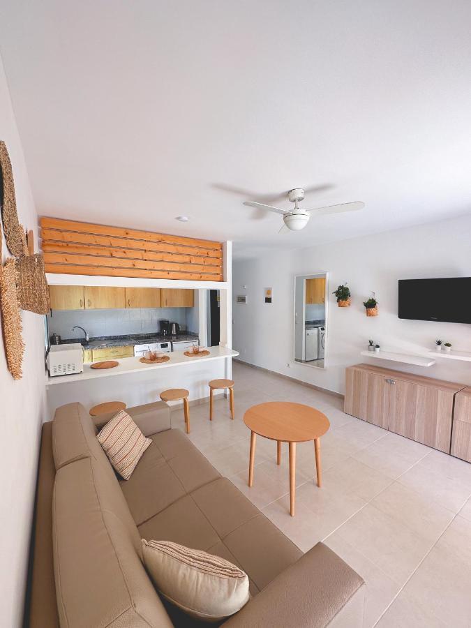 Seaside Apartment Corralejo : A Cozy Holiday Home In A Peaceful Well Located Green Complex Extérieur photo