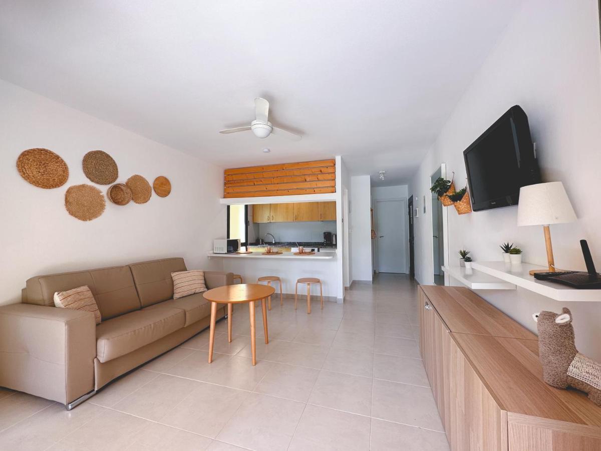 Seaside Apartment Corralejo : A Cozy Holiday Home In A Peaceful Well Located Green Complex Extérieur photo